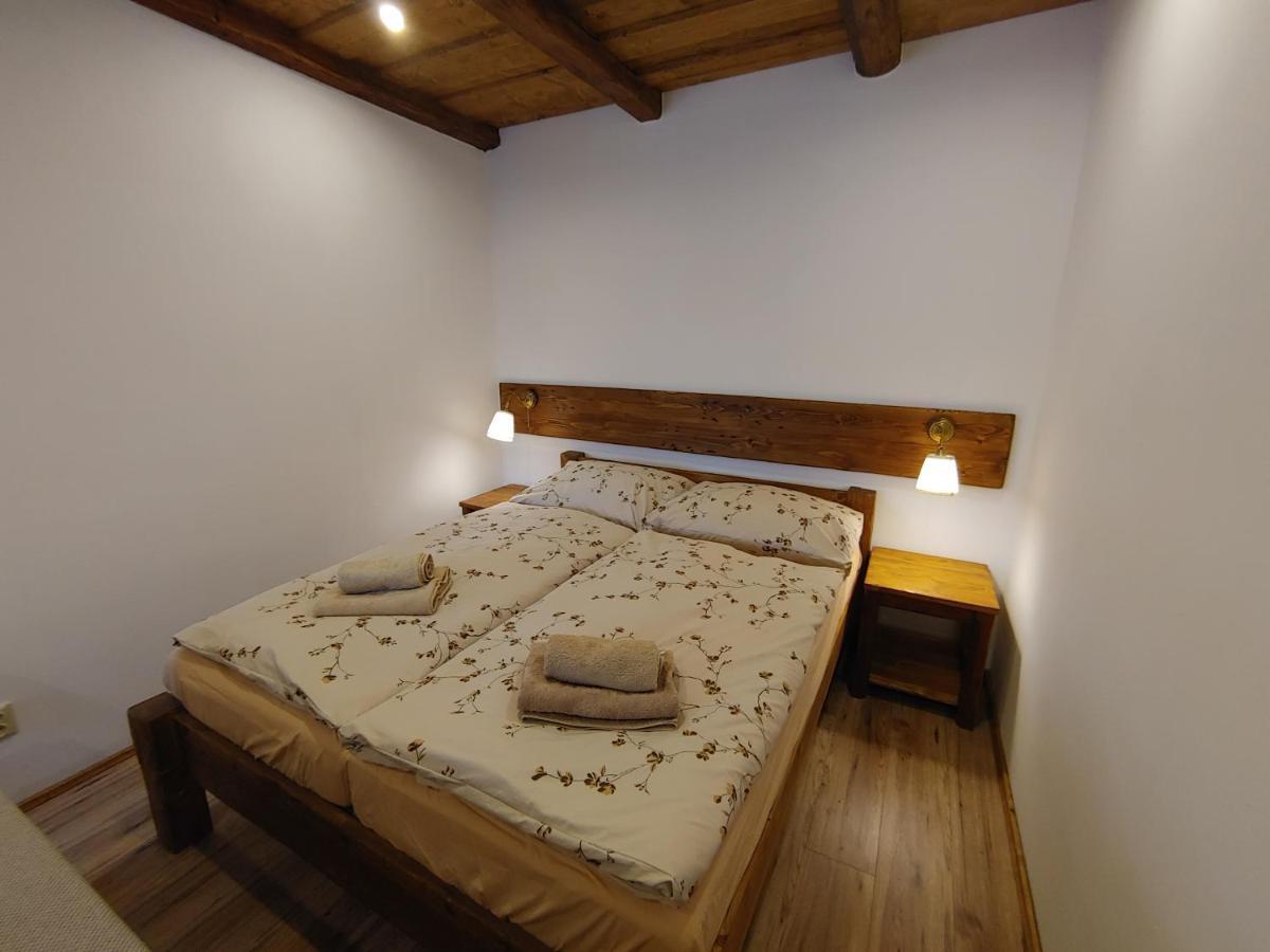 U Mikesu Apartment Vyssi Brod Exterior photo